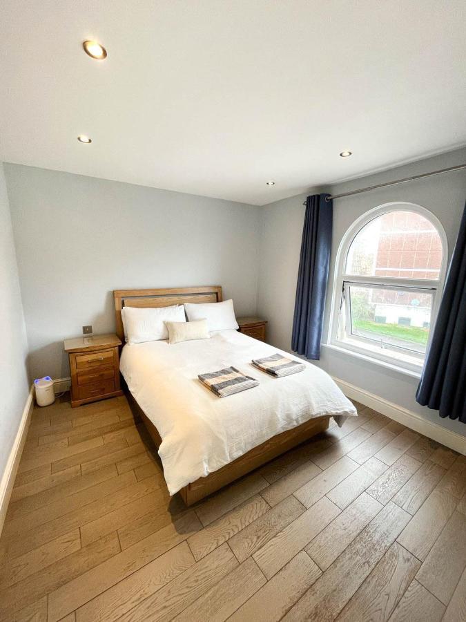 Modern 1 Bedroom Flat Close To Vauxhall London Exterior photo